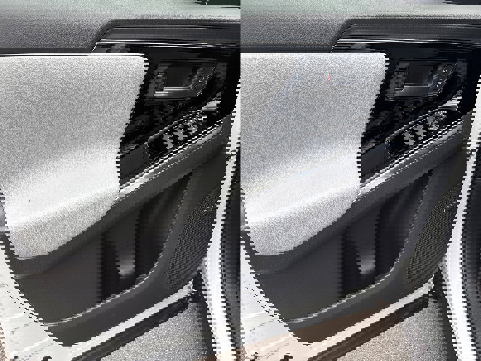 Used 2023 Subaru Solterra AWD image 13