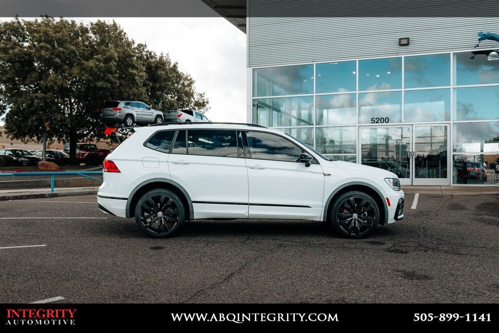 Used 2020 Volkswagen Tiguan SE R-Line AWD/4WD image 8