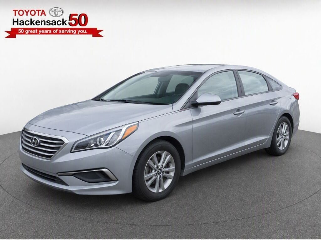 Used 2018 Hyundai Elantra SEL FWD image 2
