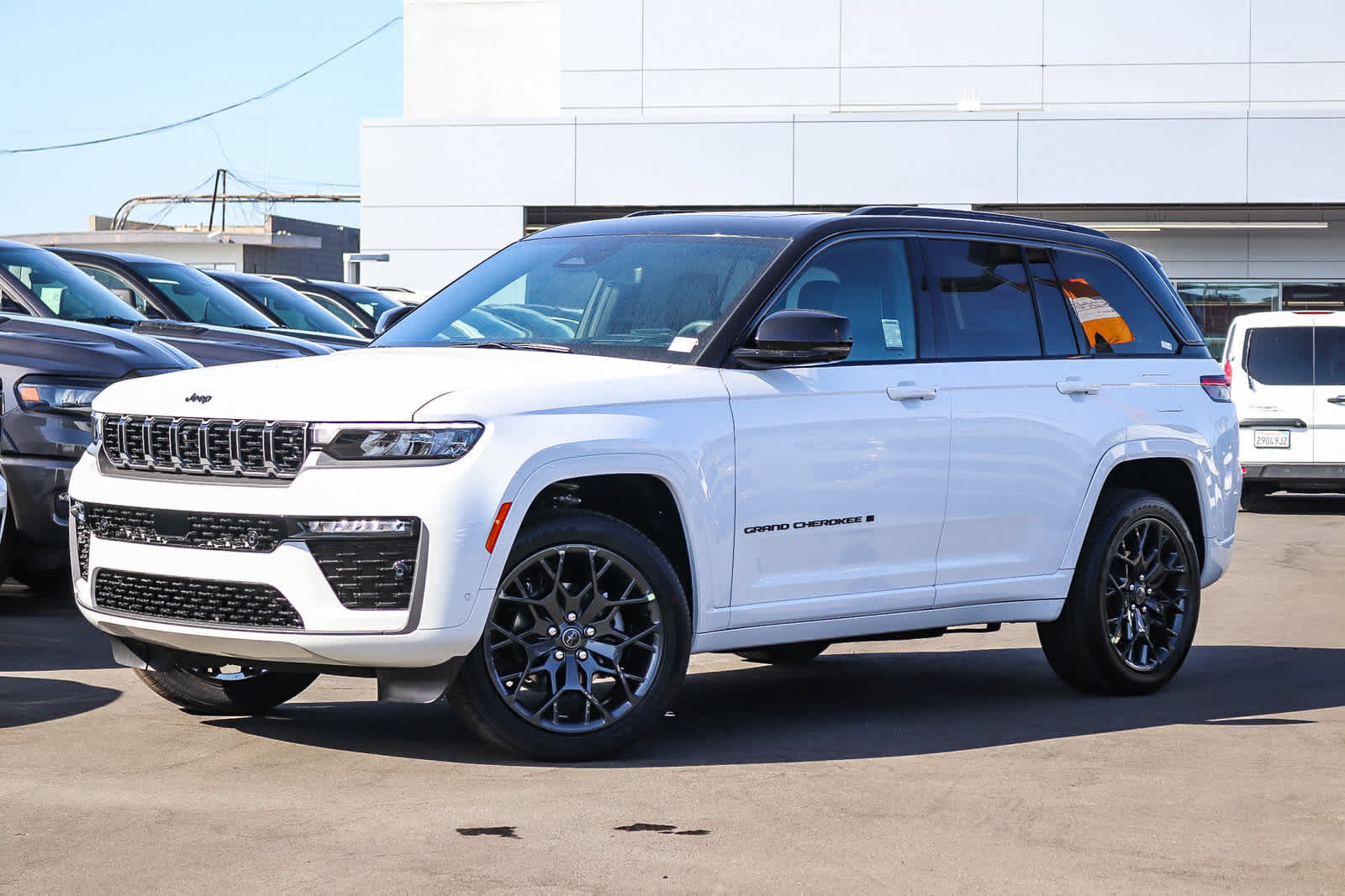 New 2027 Jeep Grand Cherokee Summit