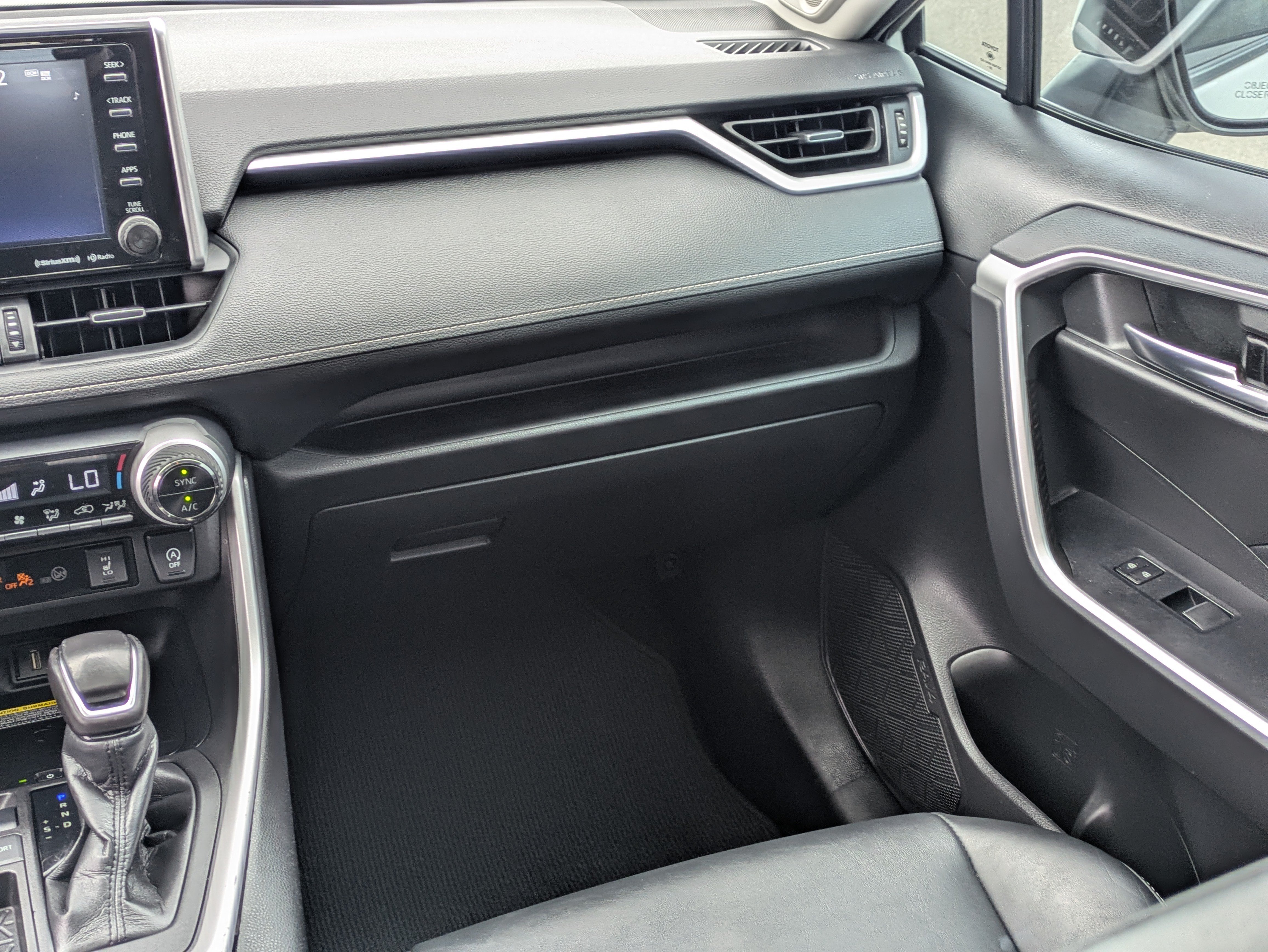 Used 2021 Toyota RAV4 XLE Premium FWD image 19