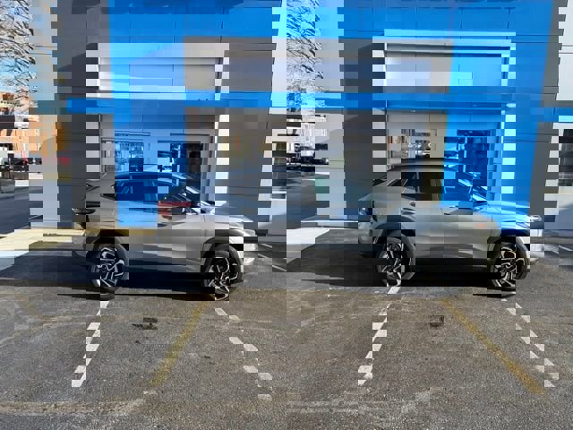 New 2026 Chevrolet Trax RS w/ Sunroof Package image 4