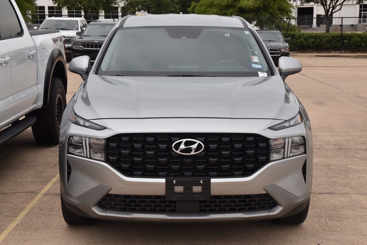 Used 2023 Hyundai Santa Fe SE FWD image 3
