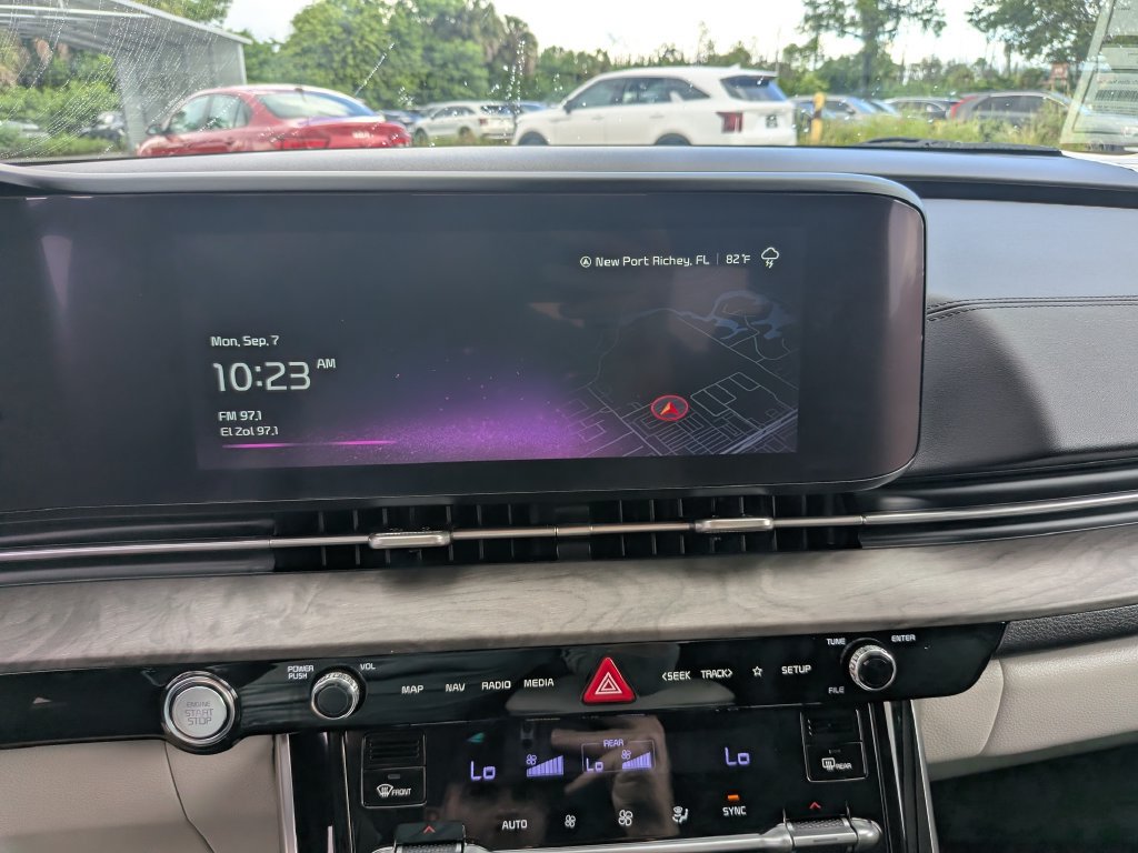 Certified 2024 Kia Carnival SX FWD image 24