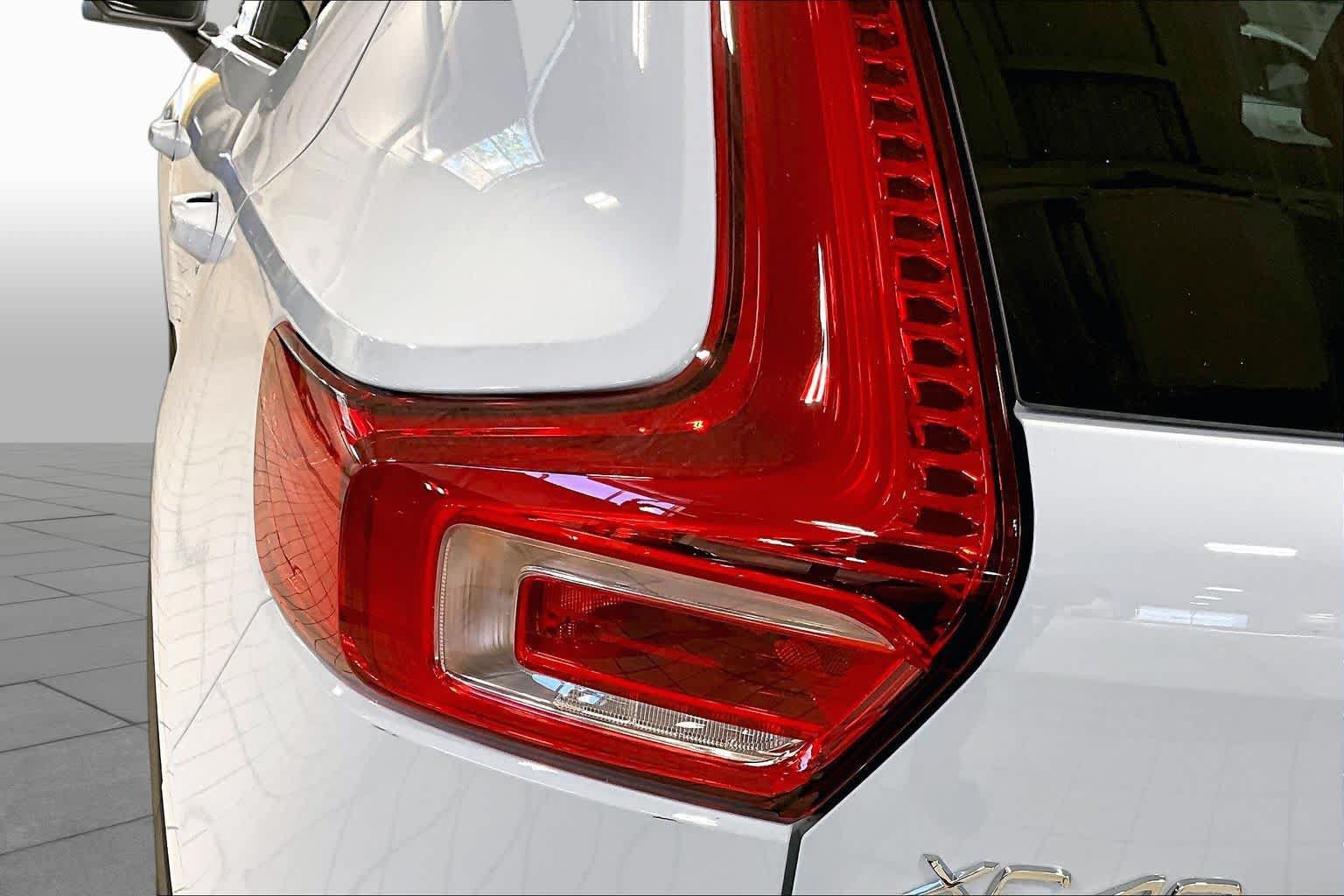 New 2026 Volvo XC40 B5 Core w/ Protection Package Premier AWD/4WD image 5