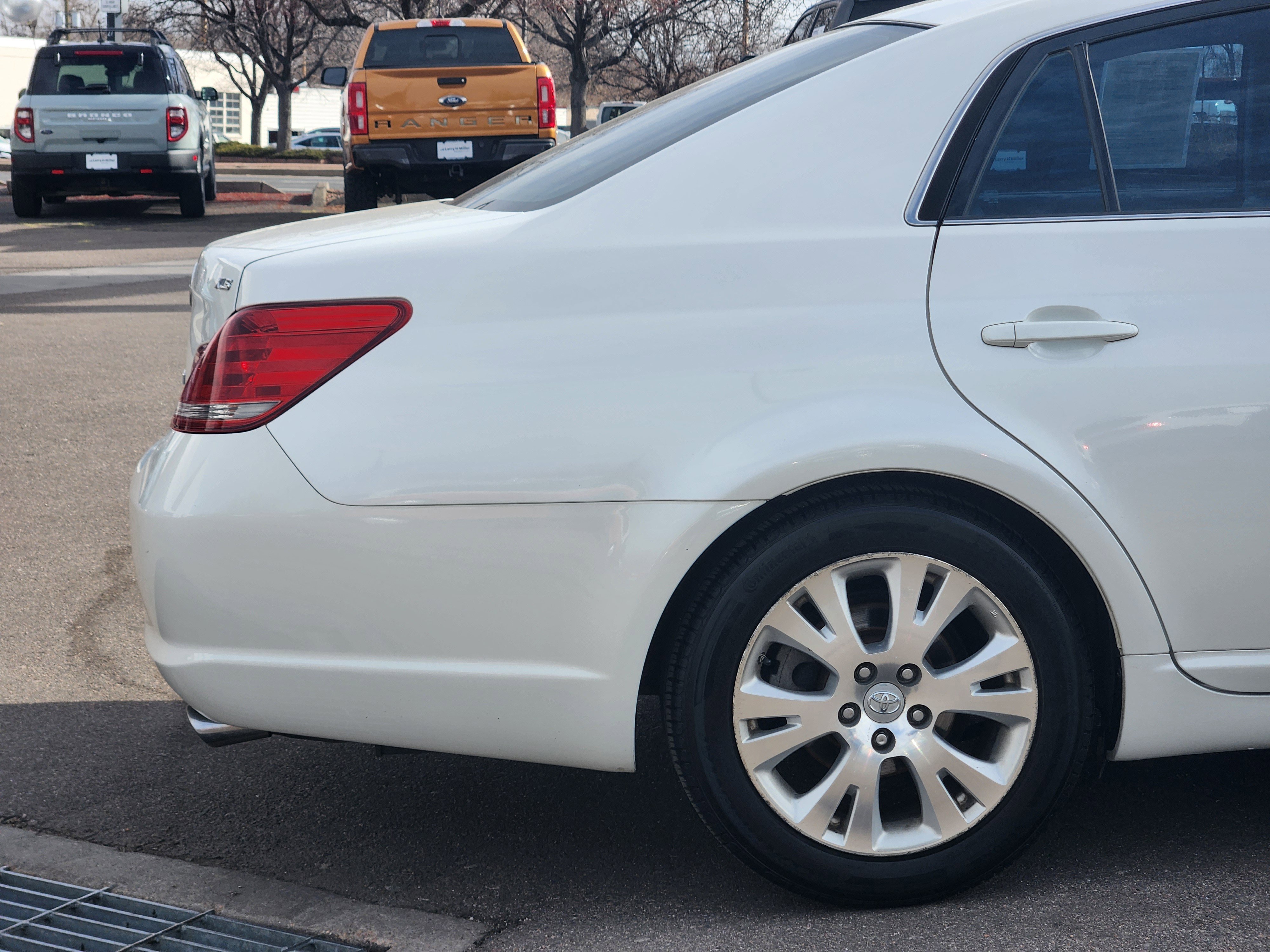 Used 2008 Toyota Avalon XLS FWD image 6