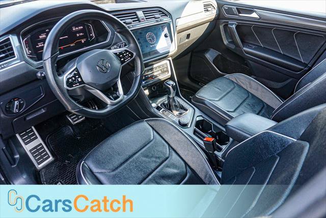 Used 2022 Volkswagen Tiguan SEL R-Line AWD/4WD image 17
