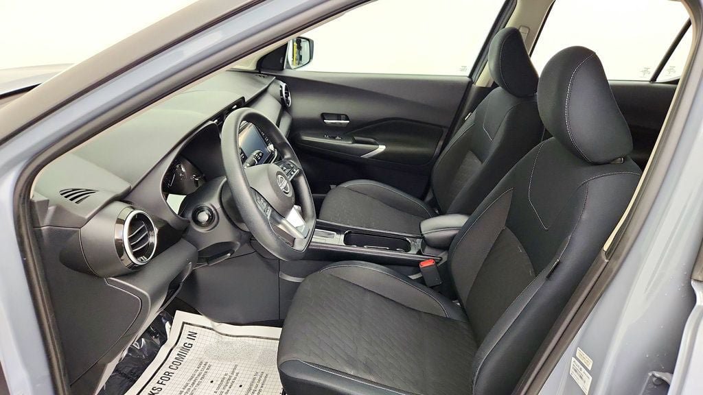 Used 2024 Nissan Kicks SV FWD image 18