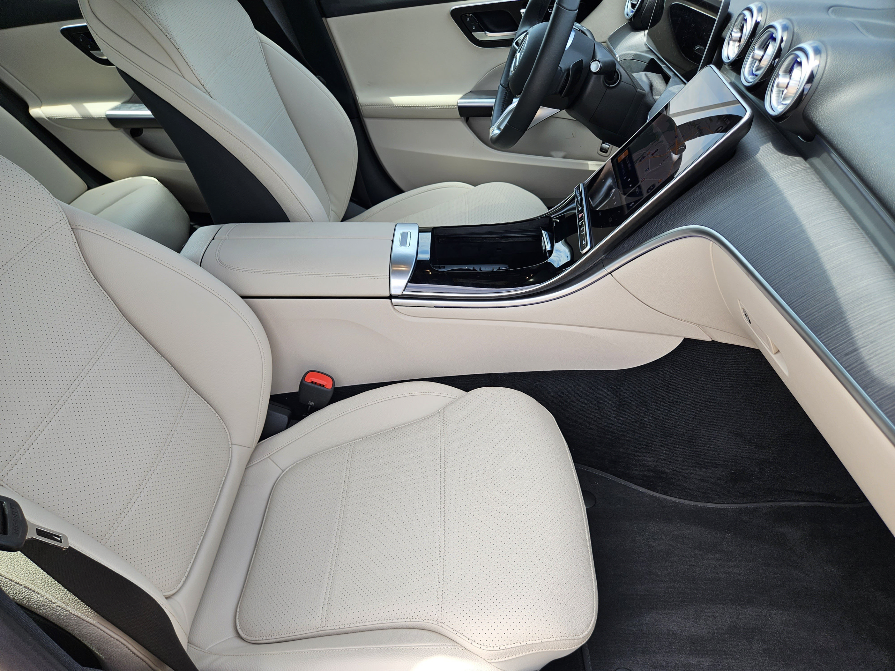Certified 2026 Mercedes-Benz C 300 Sedan image 6