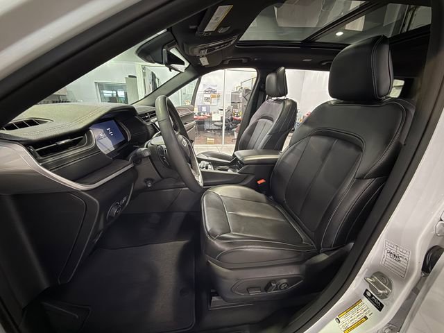 Used 2024 Jeep Grand Cherokee L Limited w/ Luxury Tech Group II image 10