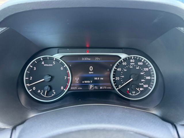Certified 2025 Nissan Sentra SR FWD image 18