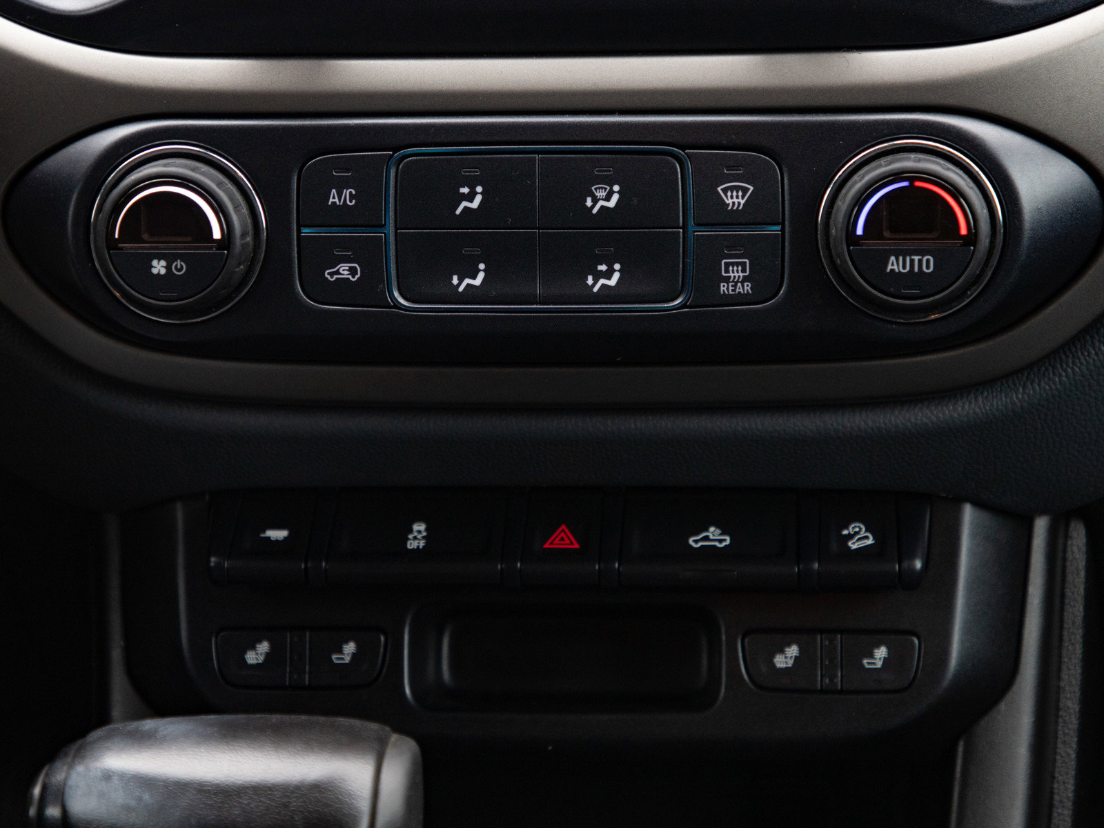 Used 2017 Chevrolet Colorado Z71 AWD/4WD image 17