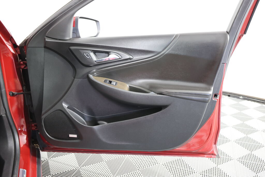 Used 2016 Chevrolet Malibu Premier FWD image 25
