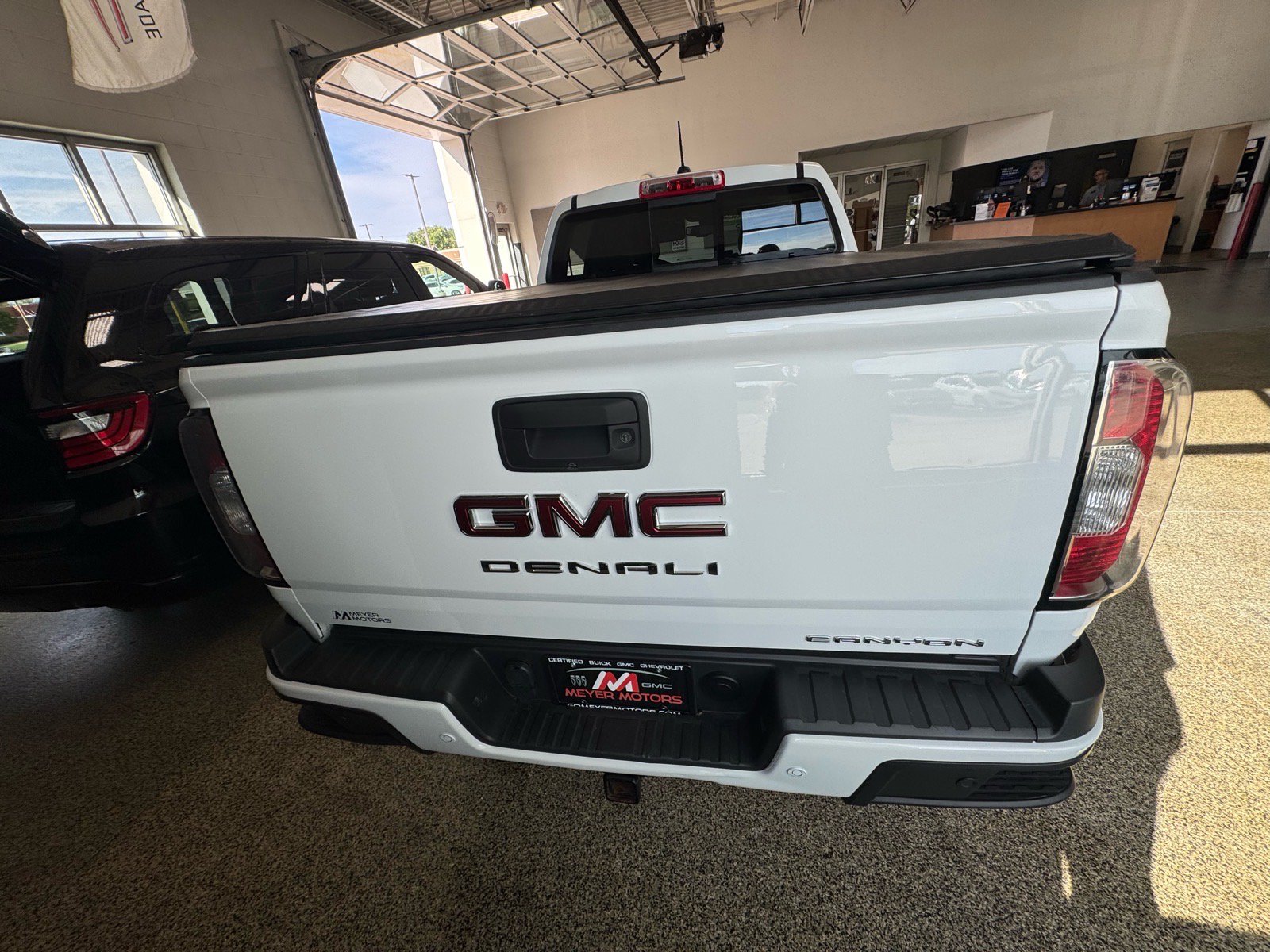 Used 2022 GMC Canyon Denali AWD/4WD image 6
