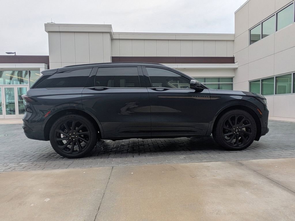 Used 2024 Lincoln Nautilus Black Label AWD/4WD image 4