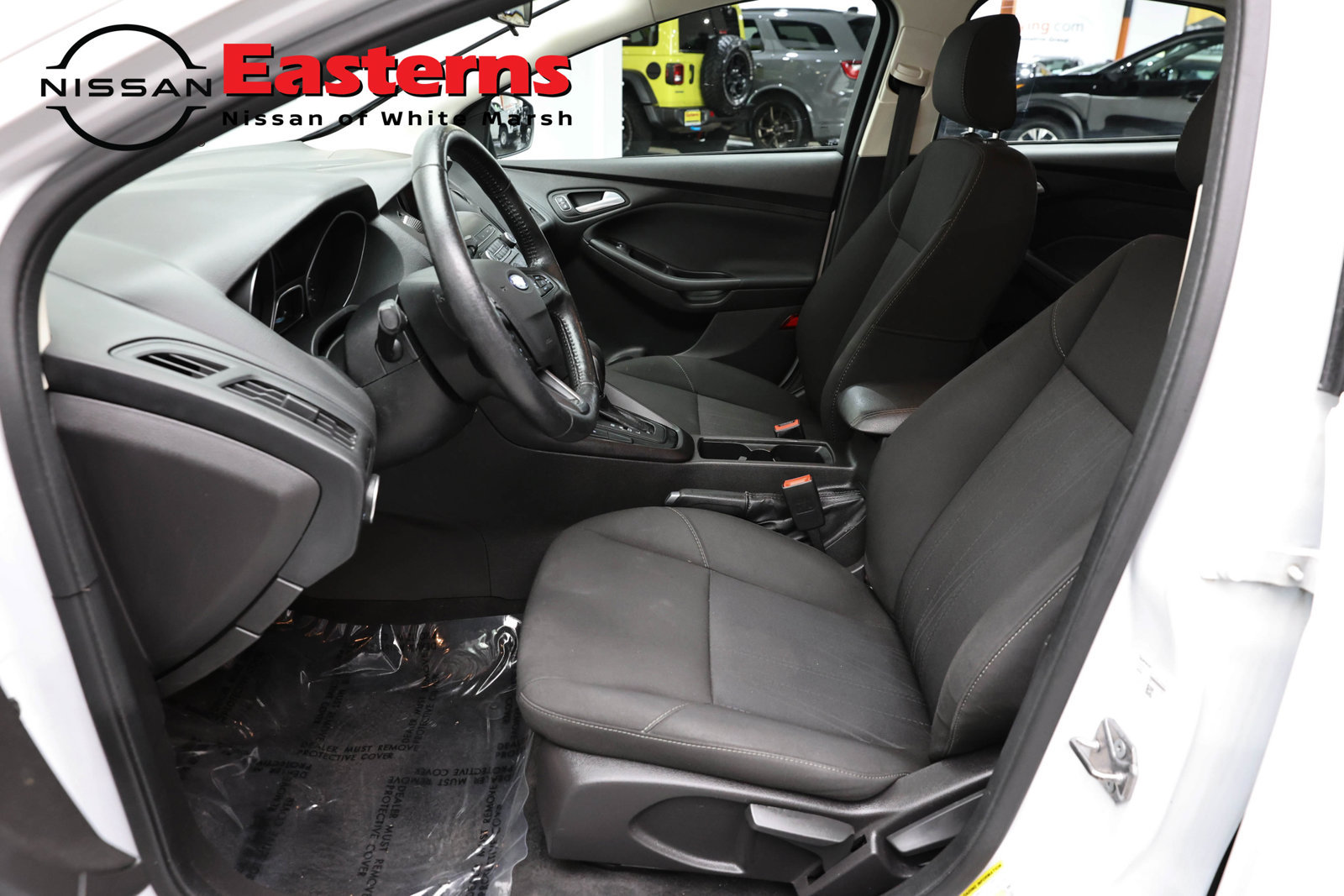 Used 2018 Ford Focus SE w/ Cold Weather Package FWD image 14