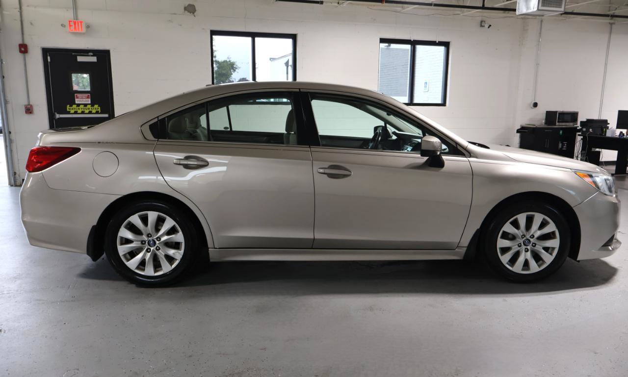 Used 2015 Subaru Legacy 2.5i Premium AWD/4WD image 8