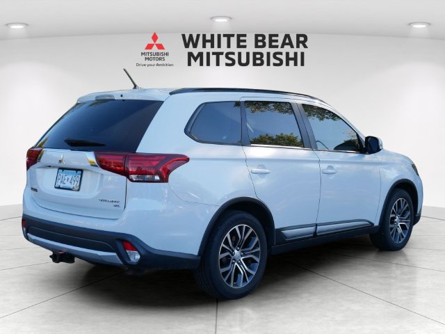 Used 2016 Mitsubishi Outlander SEL AWD/4WD image 5