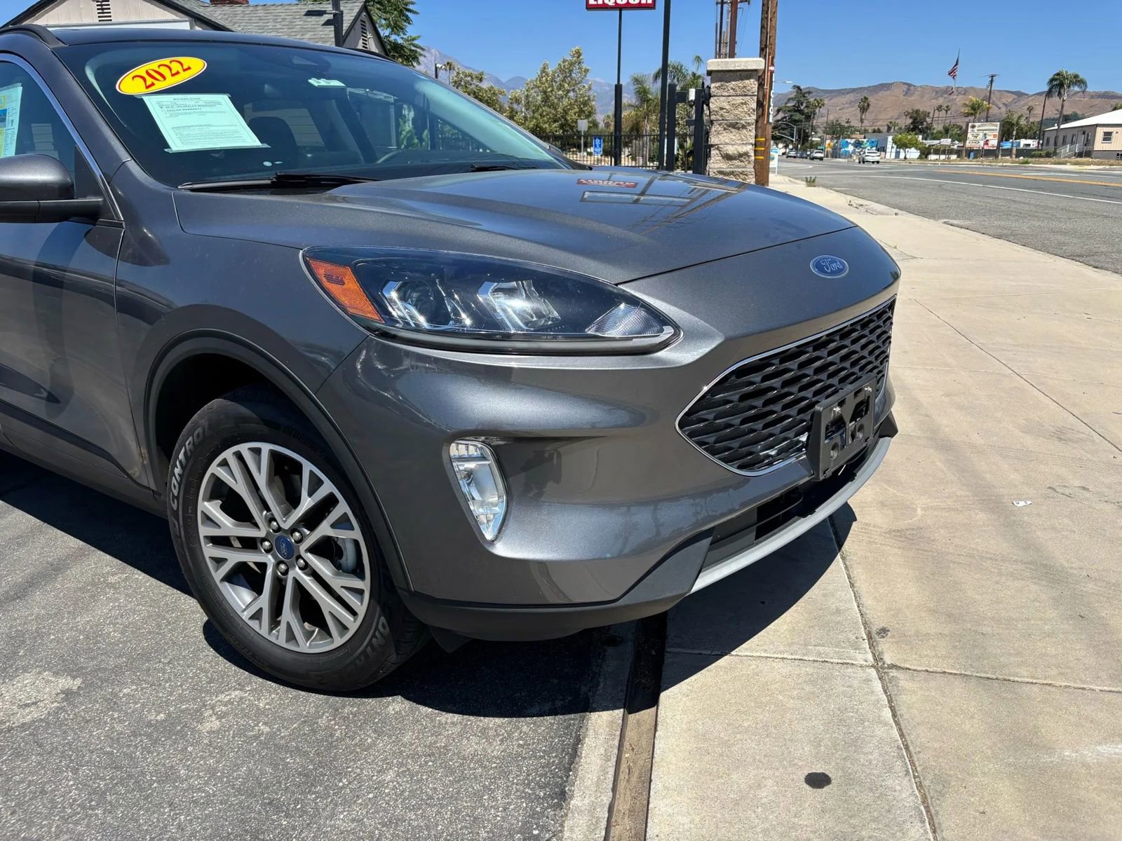 Used 2022 Ford Escape SEL image 3