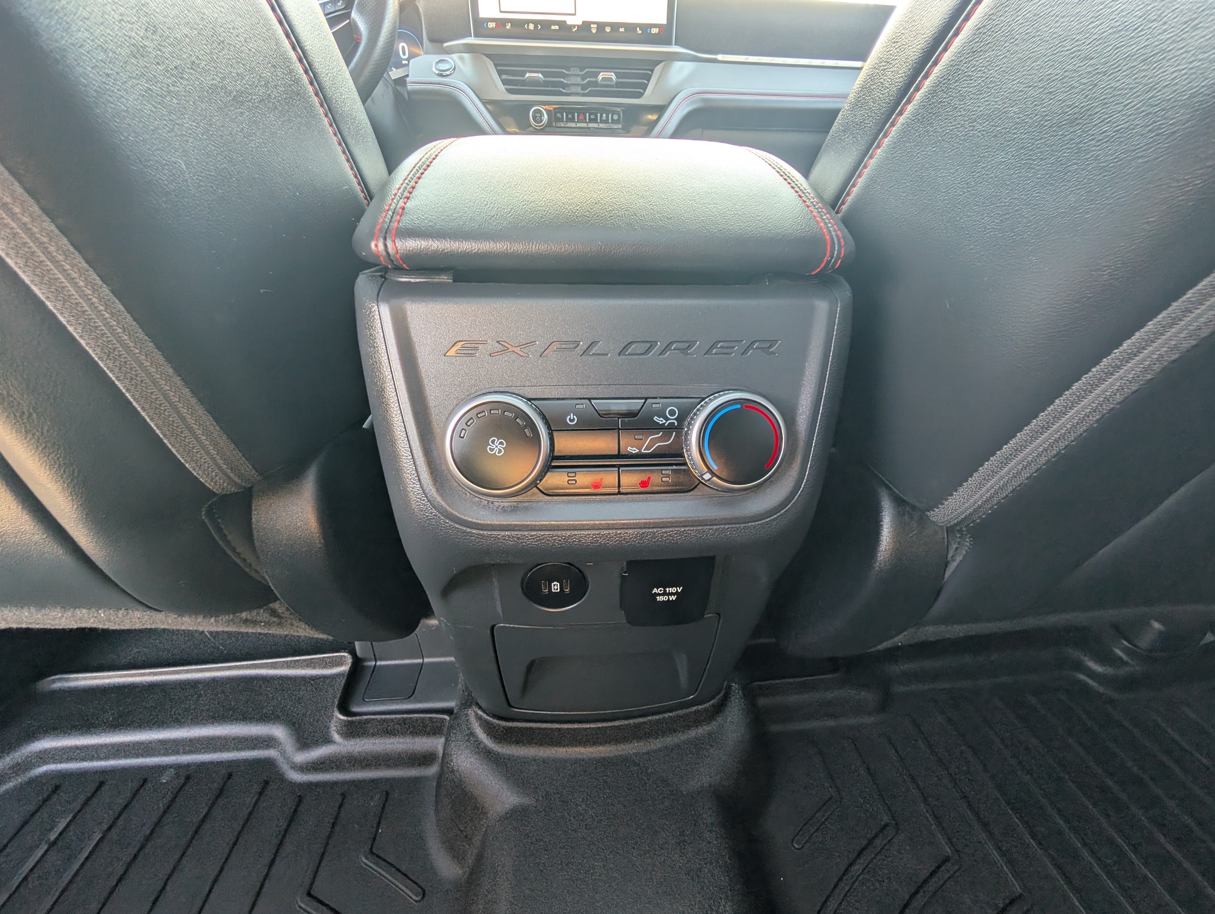 Certified 2025 Ford Explorer ST-Line w/ Premium Package AWD/4WD image 22