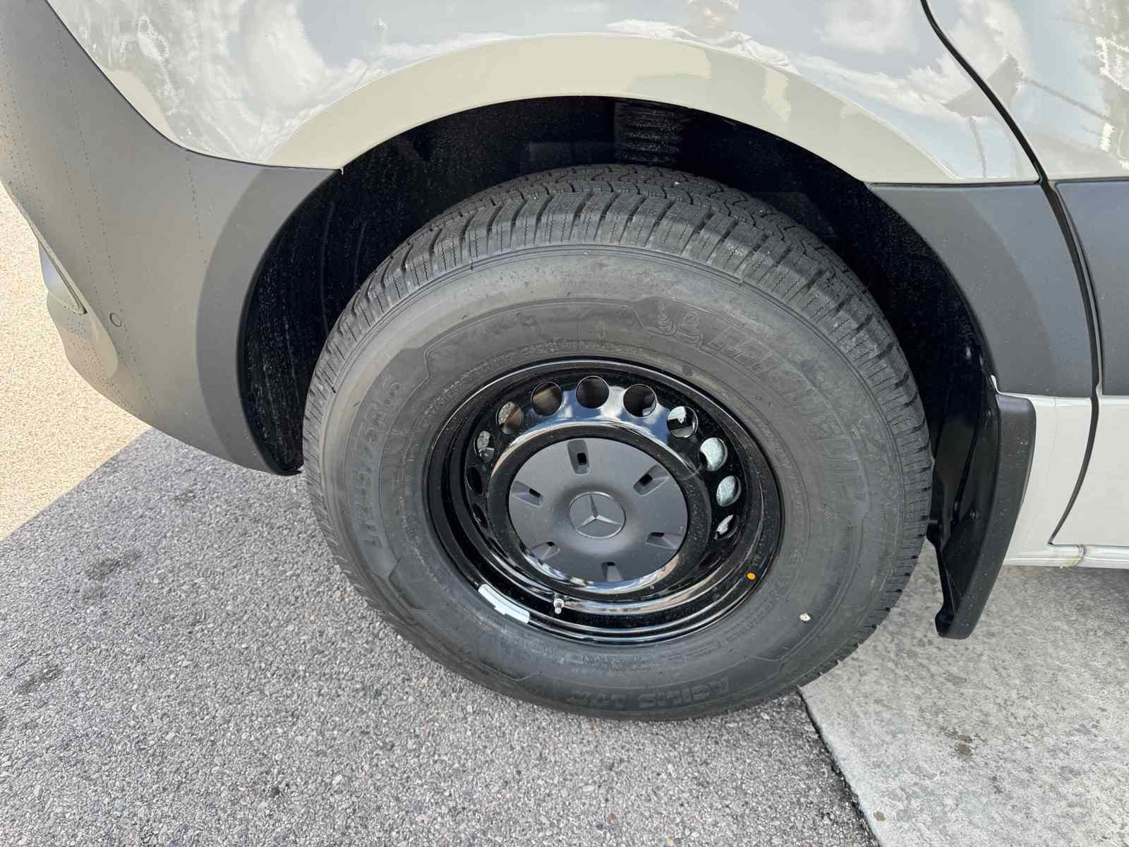 New 2025 Mercedes-Benz Sprinter 2500 image 15