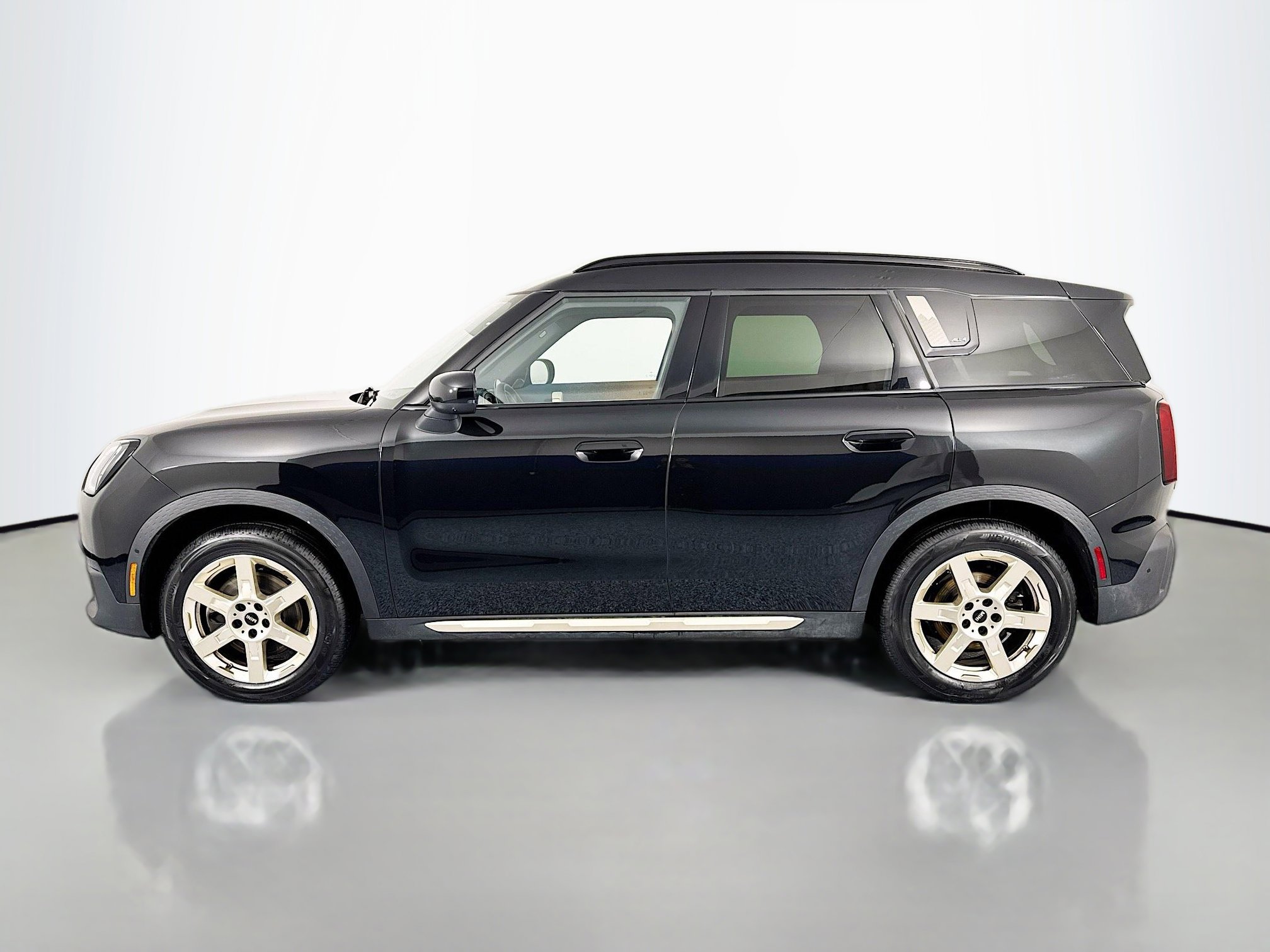 Used 2025 MINI Cooper Countryman S image 8