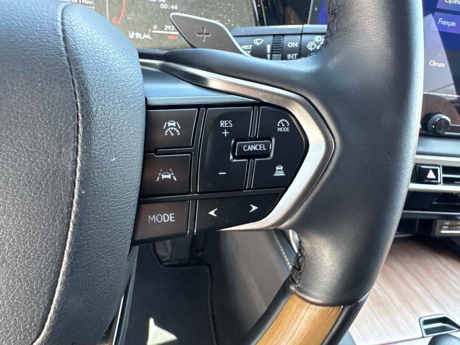 Used 2025 Lexus RX 350 Premium w/ Accessory Package (Z1) FWD image 30