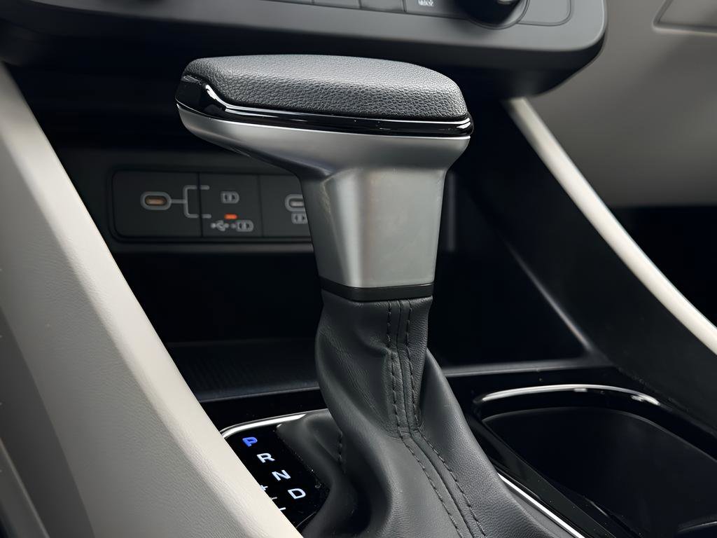 Certified 2025 Hyundai Tucson SE image 30