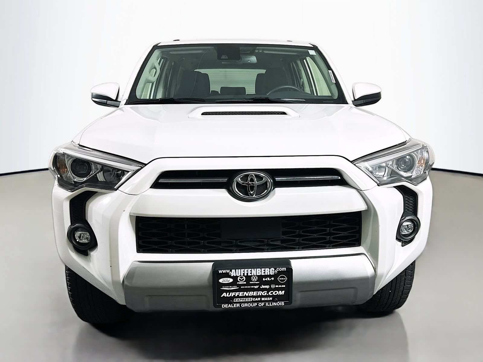Used 2022 Toyota 4Runner TRD Off-Road AWD/4WD image 2