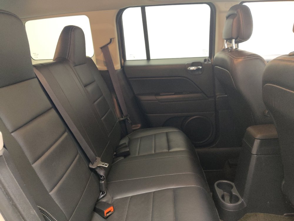 Used 2017 Jeep Patriot High Altitude FWD image 19