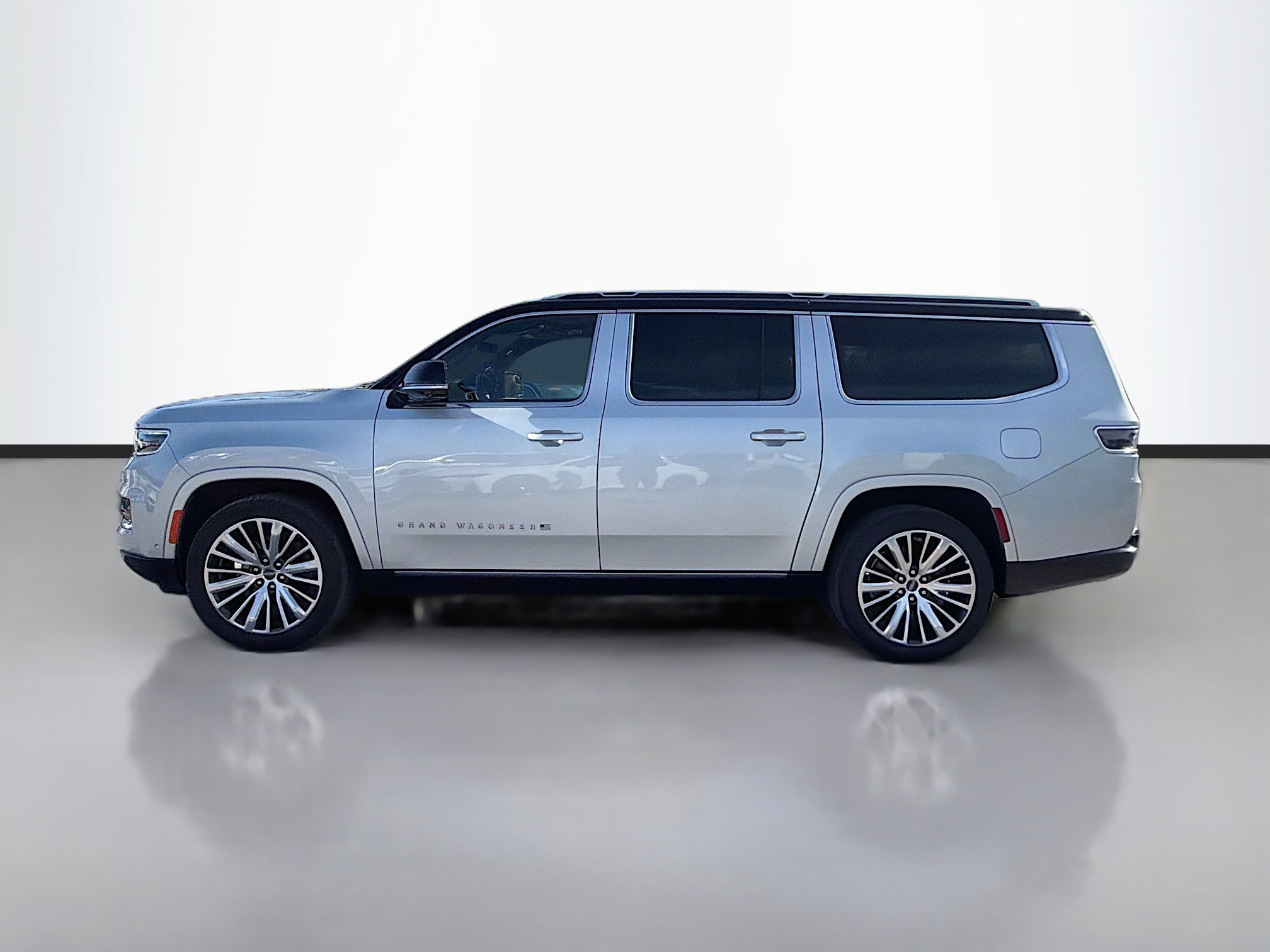 Used 2024 Jeep Grand Wagoneer L Series III image 2