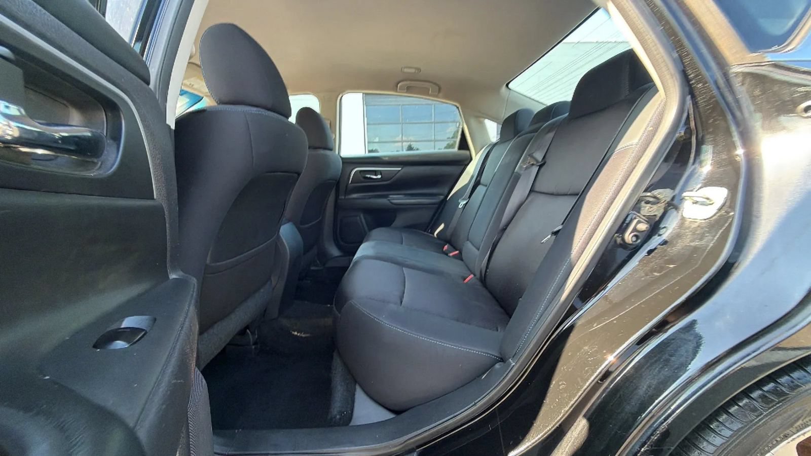 Used 2018 Nissan Altima 2.5 SR FWD image 35