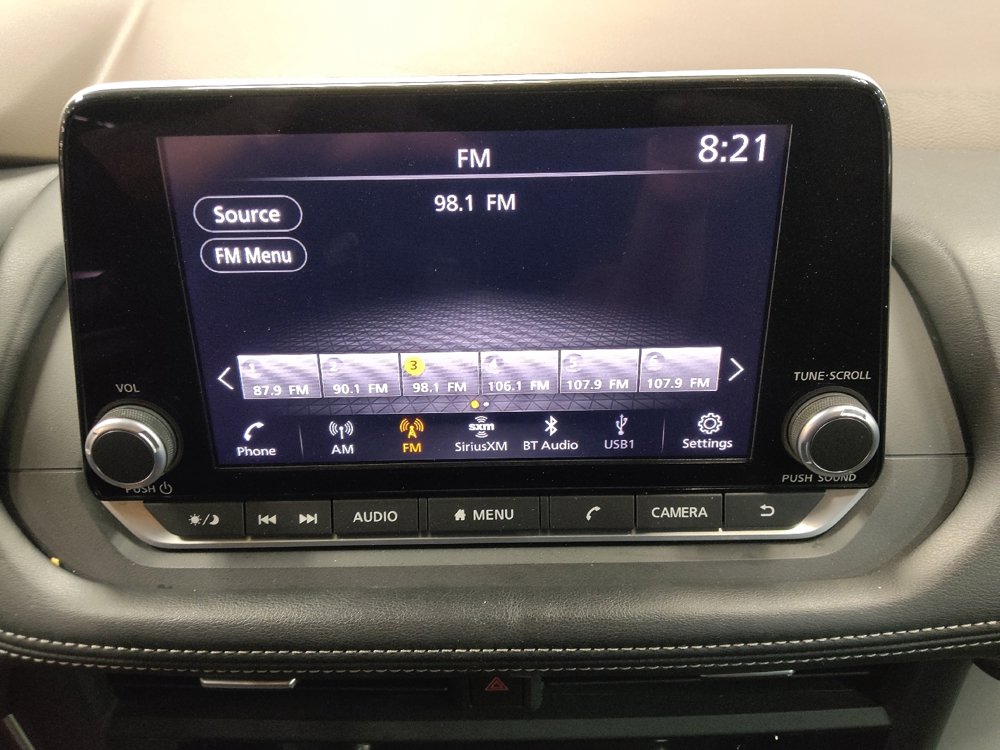 Used 2023 Nissan Rogue S image 25