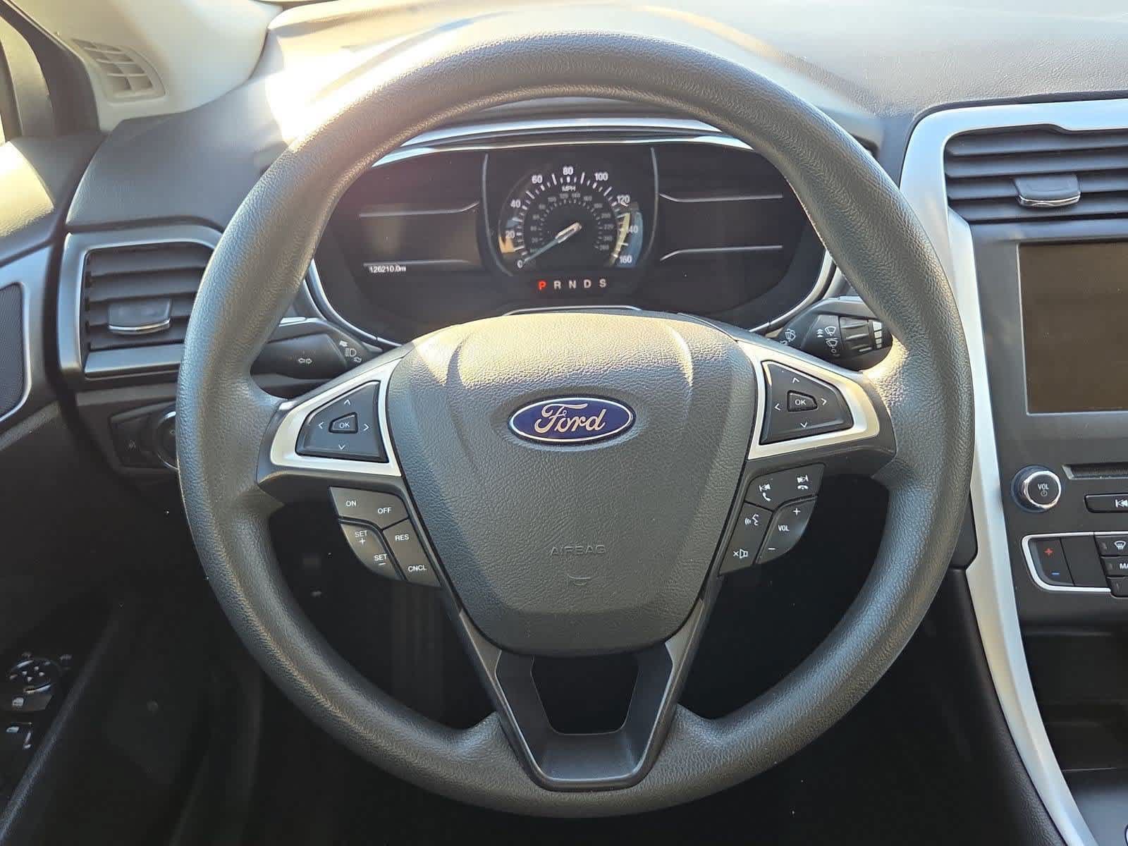 Used 2016 Ford Fusion SE FWD image 21