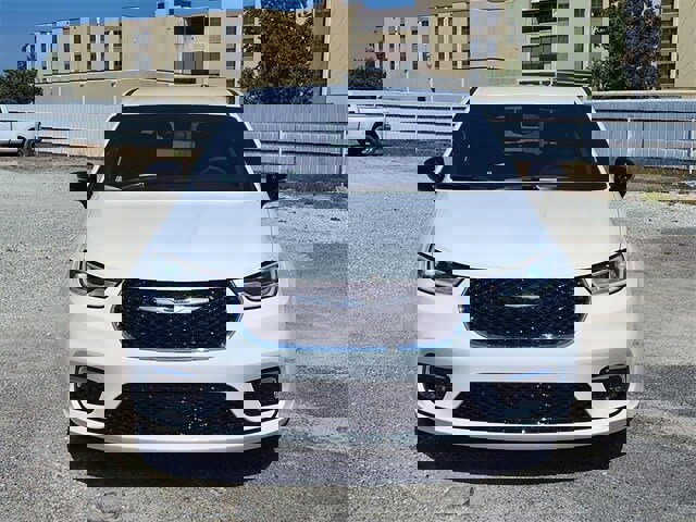 New 2026 Chrysler Pacifica Select image 21