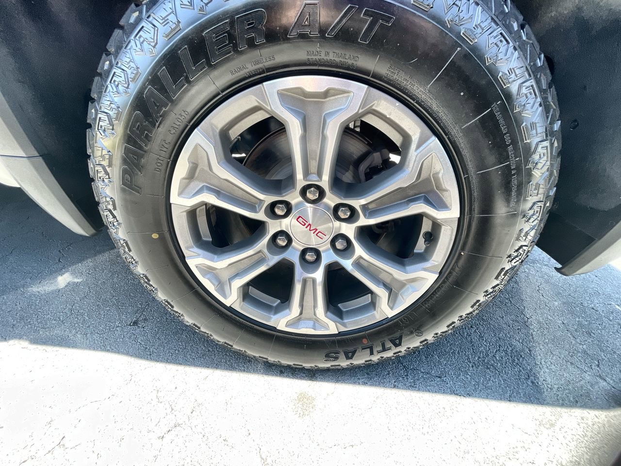 Used 2024 GMC Sierra 1500 SLT AWD/4WD image 32