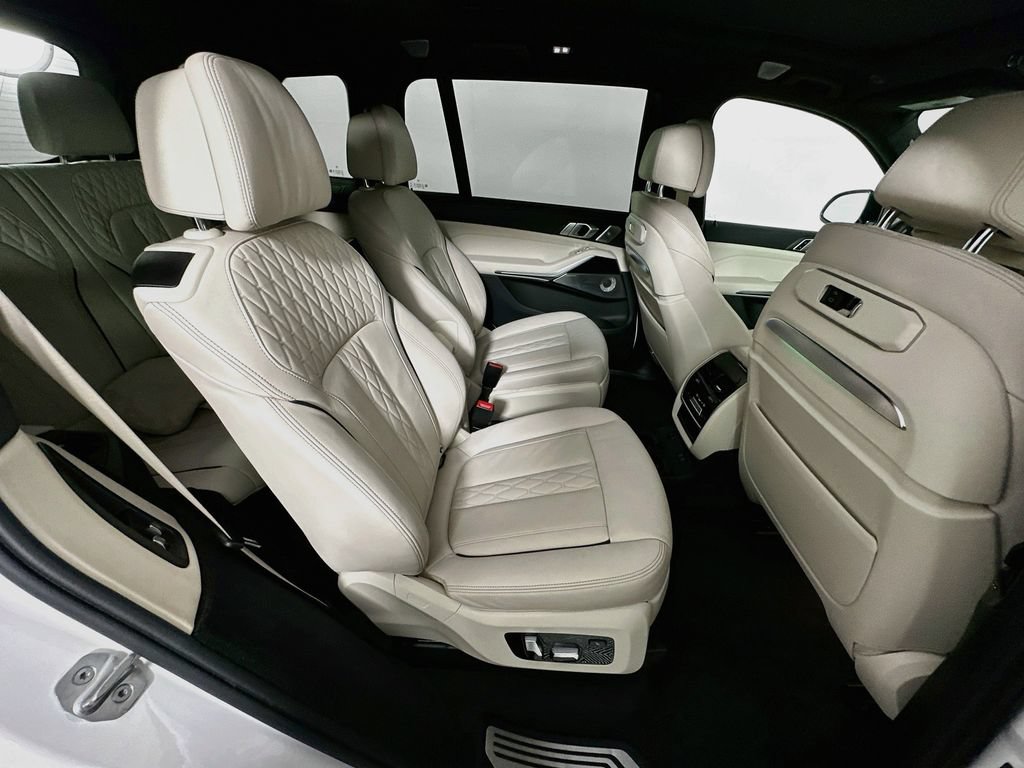 Certified 2024 BMW X7 xDrive40i w/ M Sport Package AWD/4WD image 29