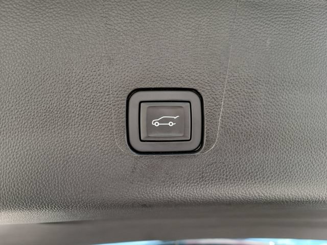 Used 2023 Chevrolet Traverse Premier w/ Redline Edition AWD/4WD image 12