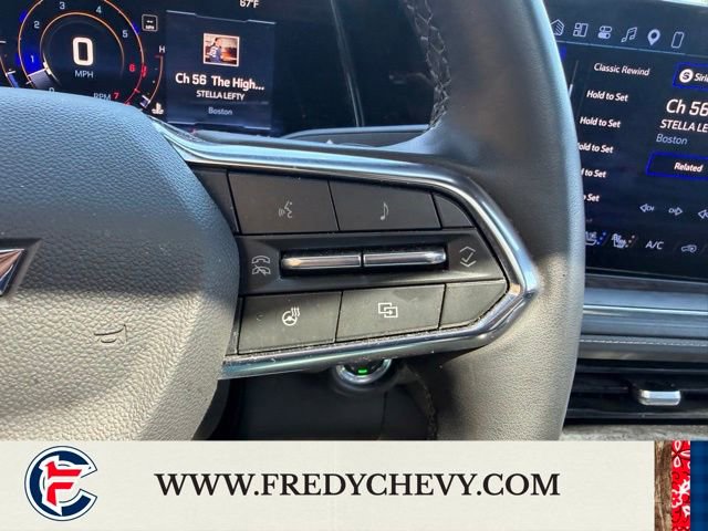 Used 2025 Chevrolet Suburban Premier AWD/4WD image 19