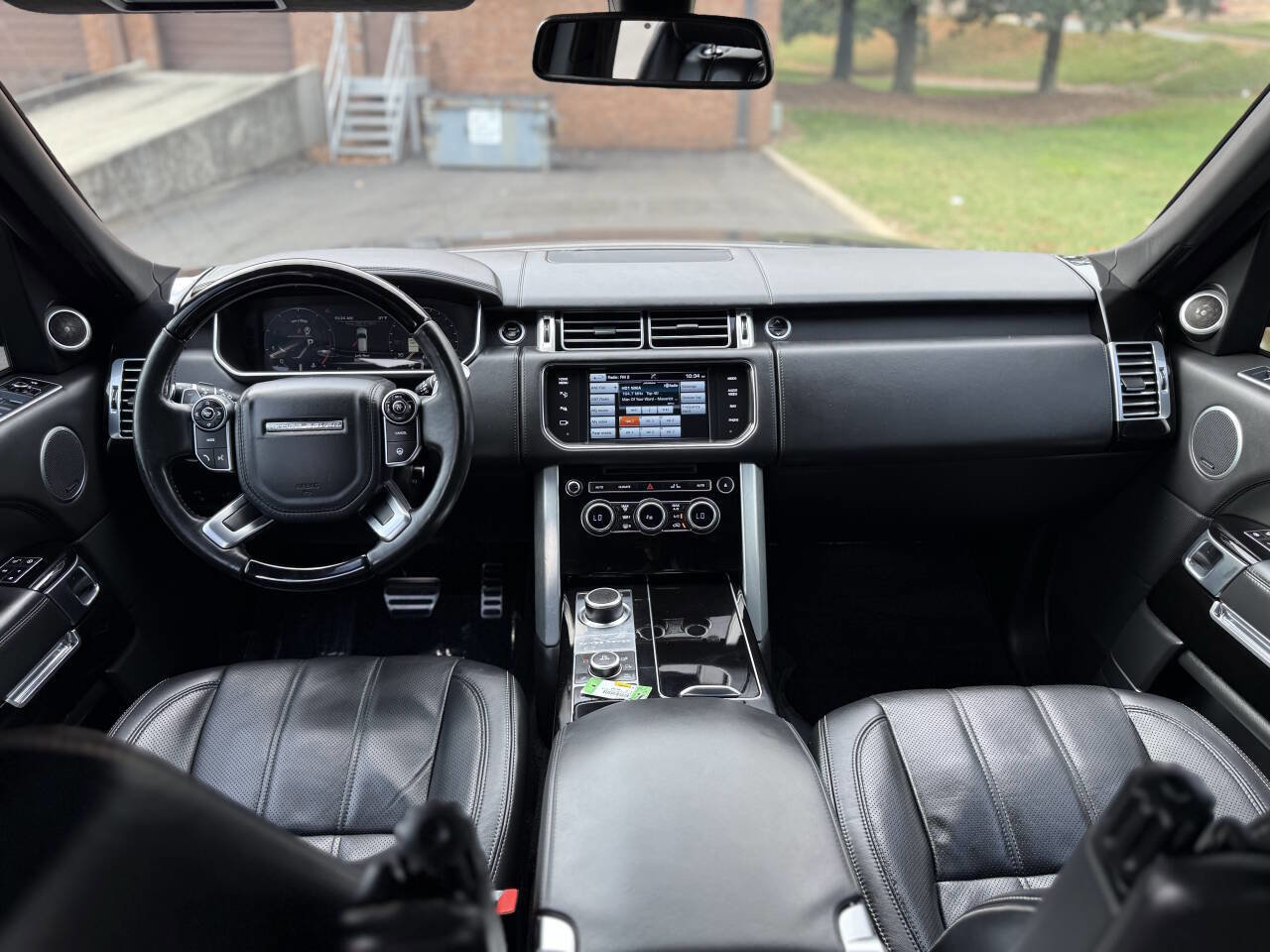 Used 2015 Land Rover Range Rover Autobiography image 11