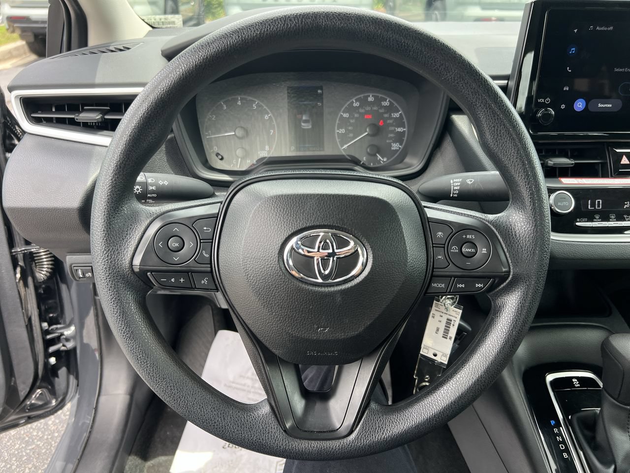 Used 2025 Toyota Corolla LE FWD image 18