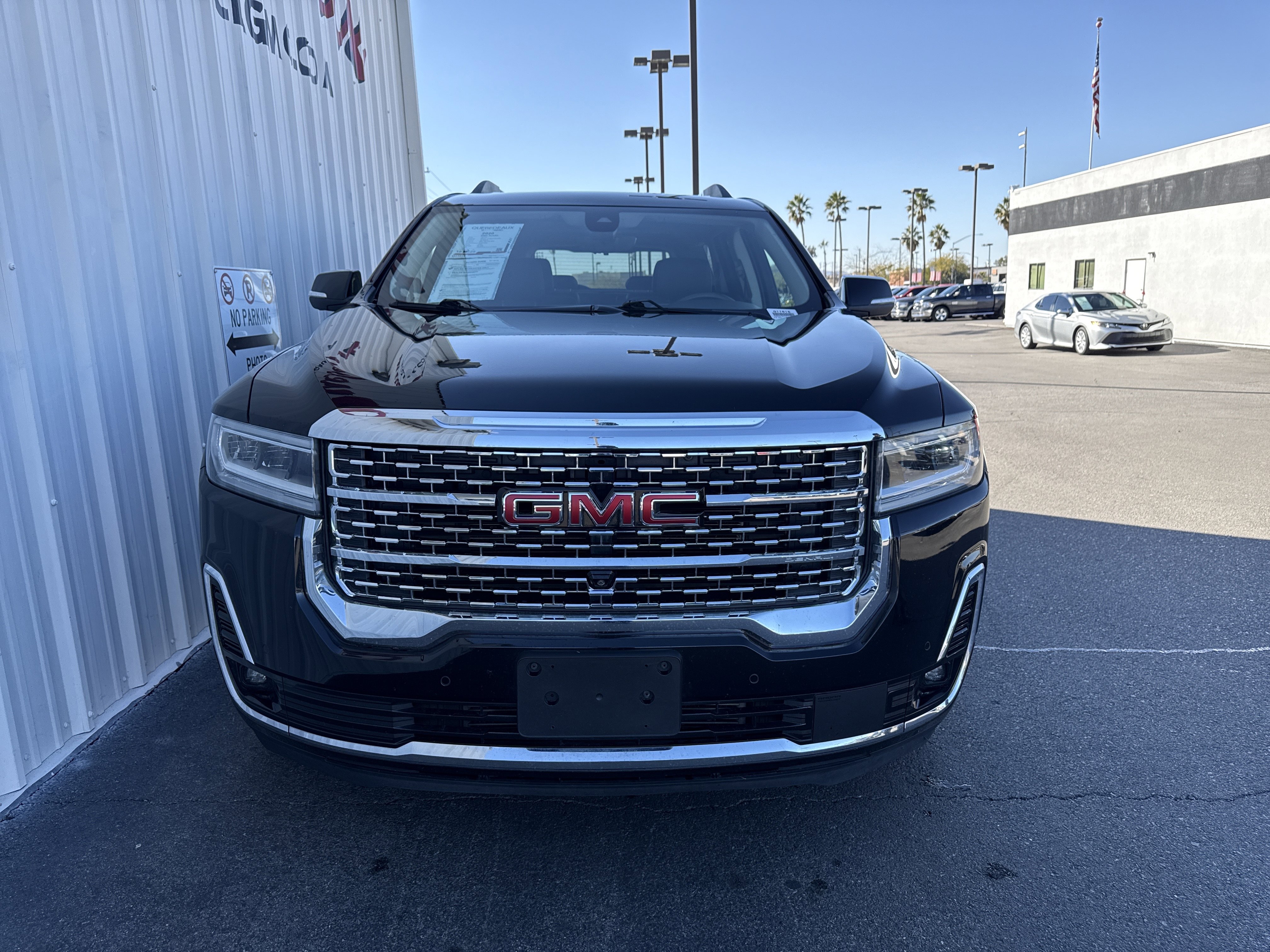 Used 2020 GMC Acadia Denali w/ LPO, 'HIT The Road' Package image 6