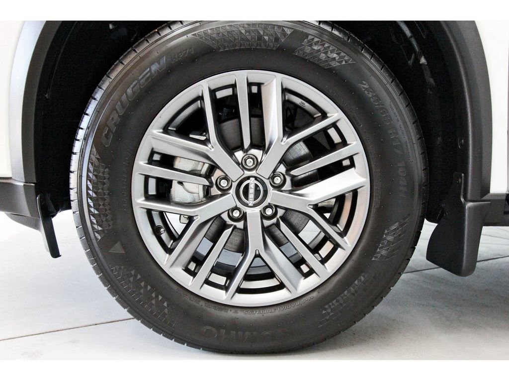 Certified 2024 Nissan Rogue S image 29