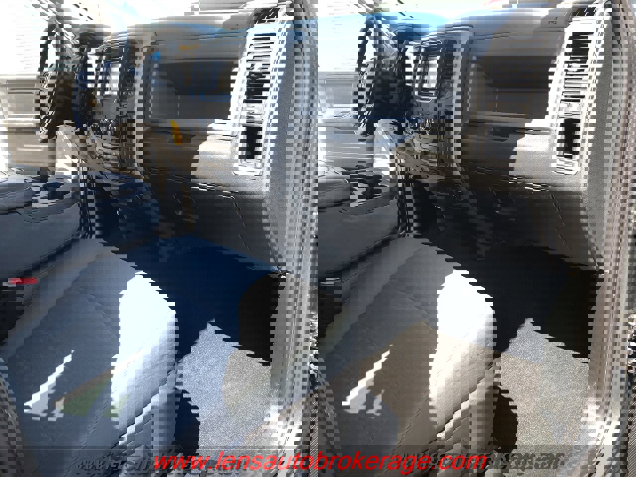 Used 2018 RAM 2500 Tradesman w/ Chrome Appearance Group image 21