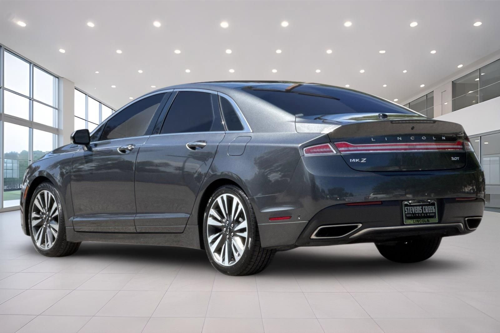 Used 2019 Lincoln MKZ Reserve FWD image 6