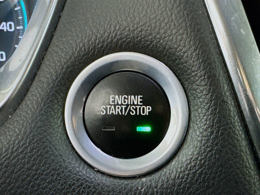 Used 2019 Chevrolet Traverse LT image 36