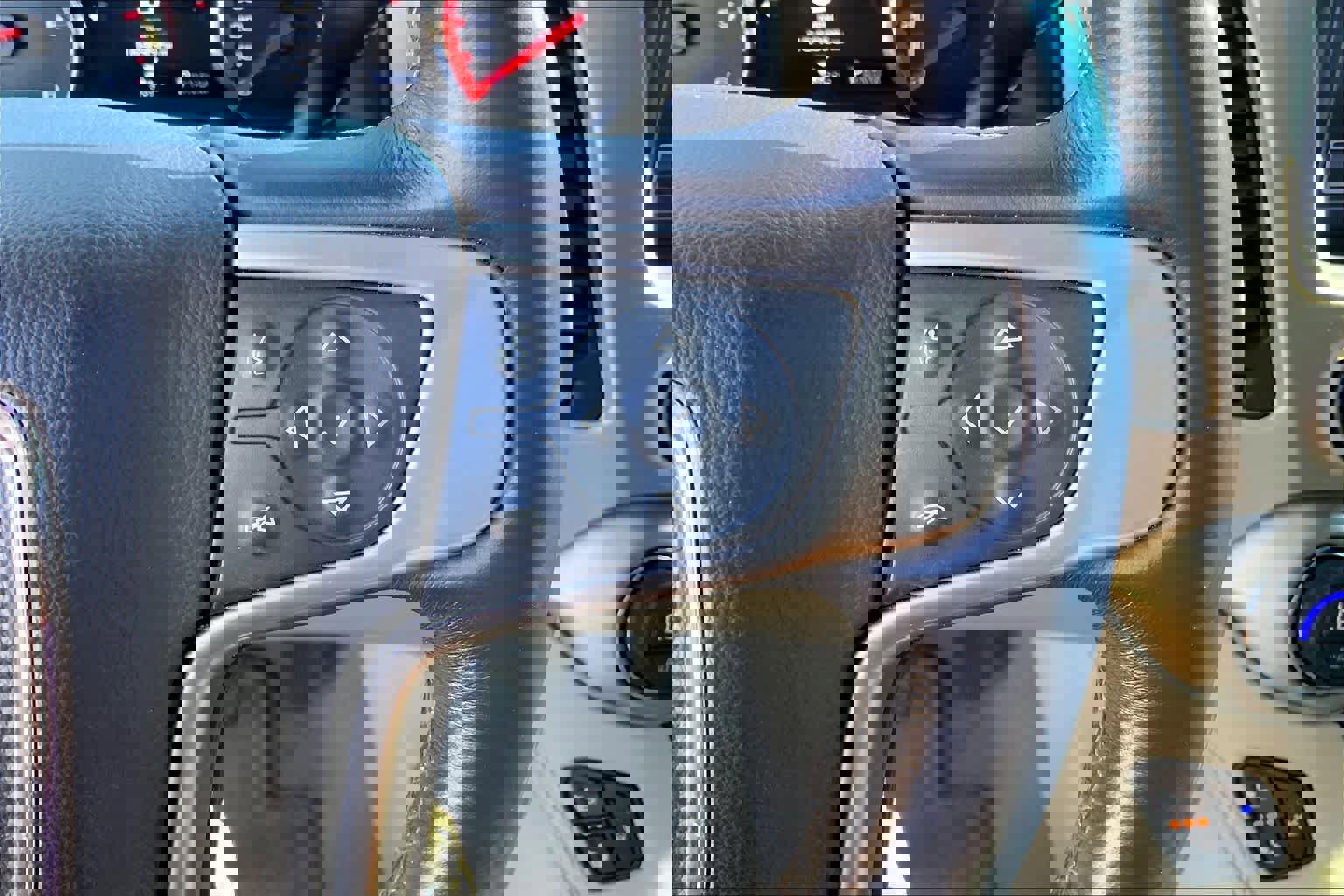 Used 2016 GMC Yukon XL Denali w/ Open Road Package image 23