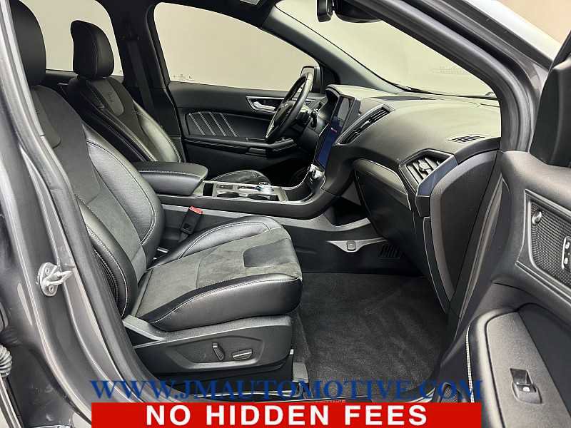 Used 2022 Ford Edge ST image 19
