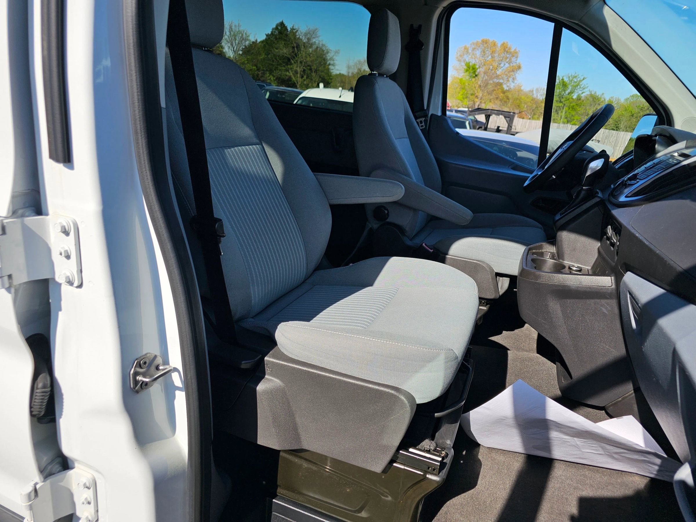 Used 2015 Ford Transit 350 XLT RWD image 7