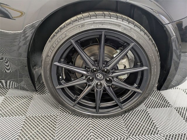Used 2025 Toyota GR86 Premium image 8